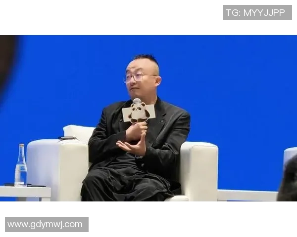 杨磊专访：从青涩少年到足球明星的成长之路回顾