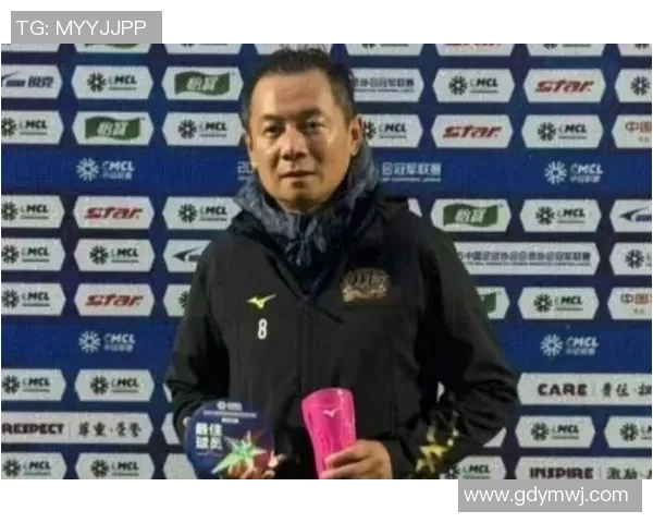 被踢断脚的足球明星重返赛场的励志故事与不屈精神 被踢断脚的足球明星重返赛场的励志故事与不屈精神