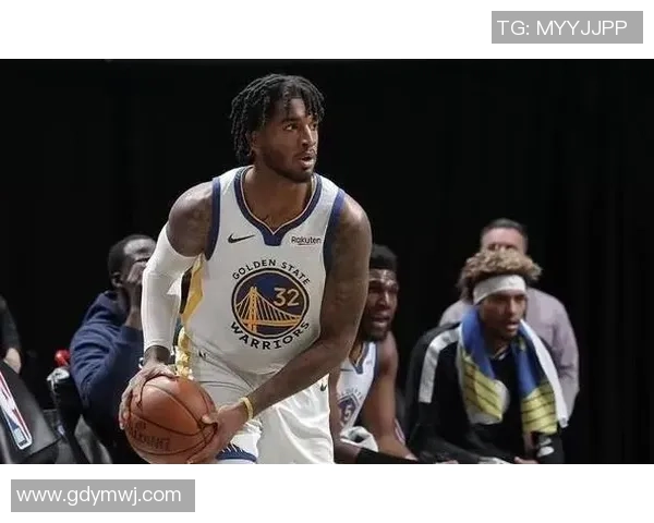 马奎斯与足球明星骑行探险共享激情与友谊的旅程